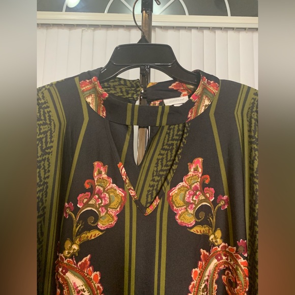 AVENUE Women’s Tunic - Floral long sleeve, Size: 26/28 - Picture 3 of 10